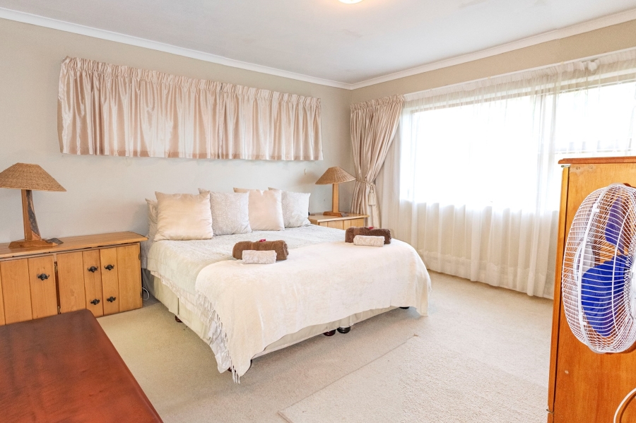 4 Bedroom Property for Sale in Theescombe Eastern Cape